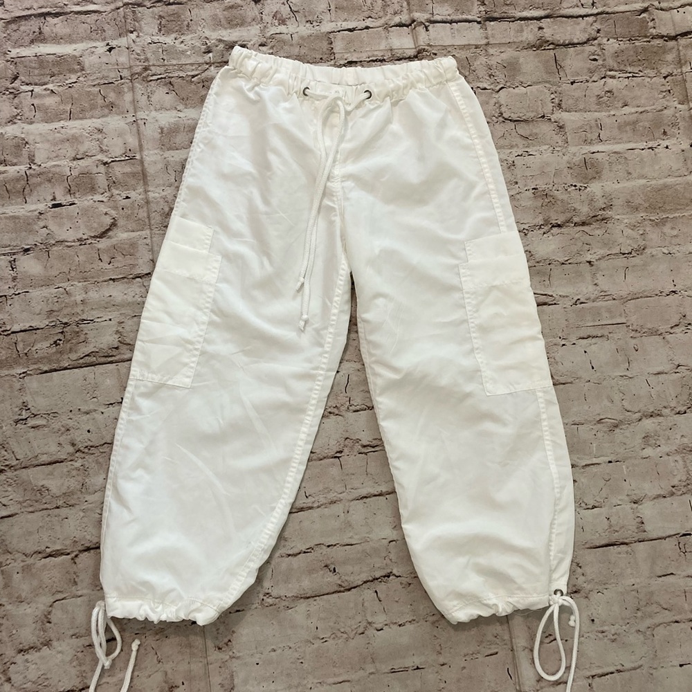 Urban groove white capris size Junior S.